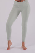 Load image into Gallery viewer, Define Seamless Leggings - OLIVE
