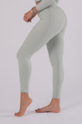 Load image into Gallery viewer, Define Seamless Leggings - OLIVE
