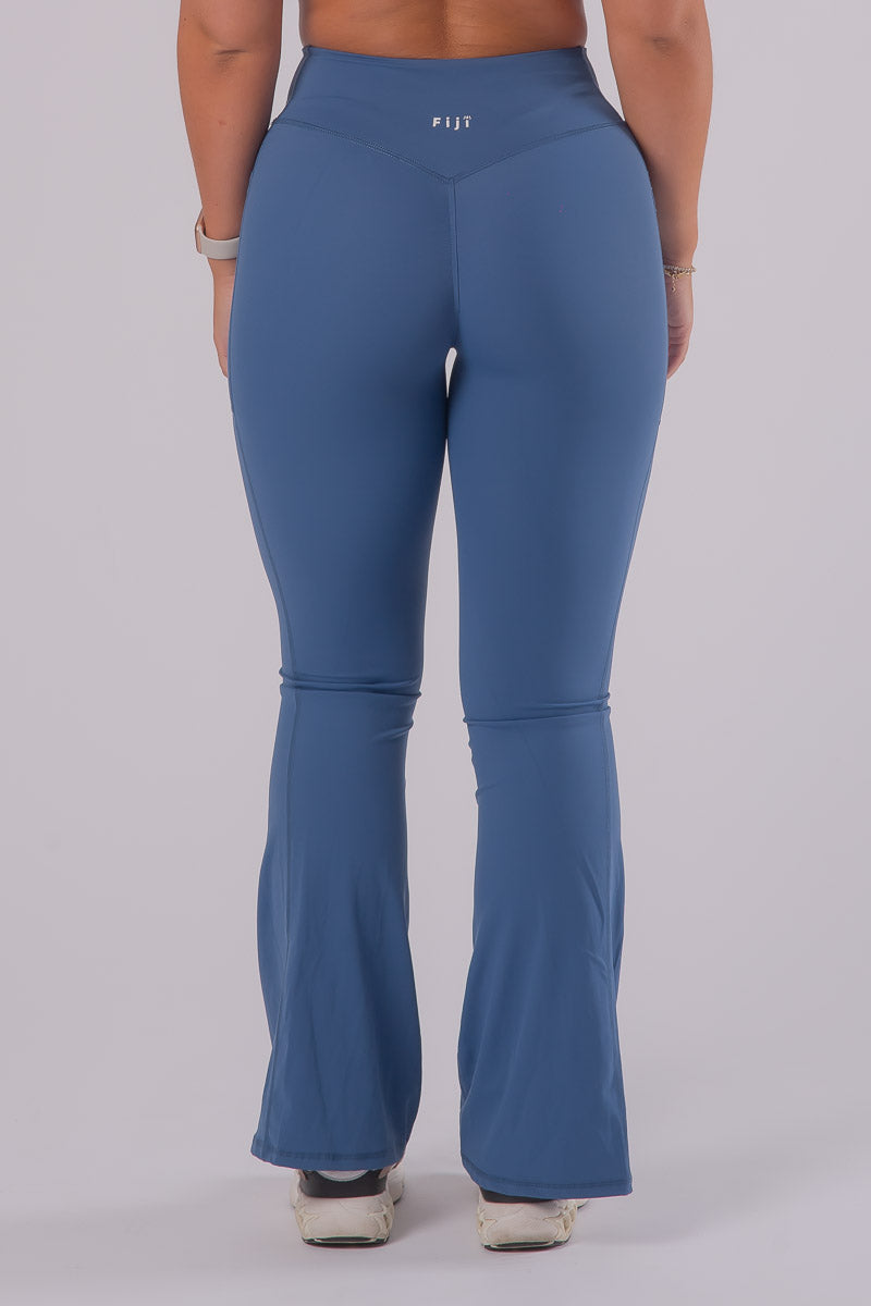 Define Seamless Flared Pant - DEEP OCEAN