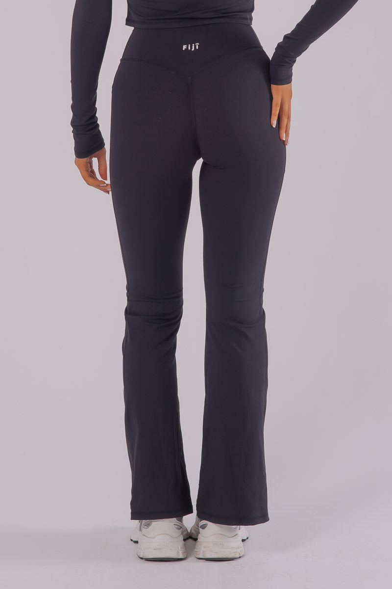 Define Seamless Flared Pant - RAVEN