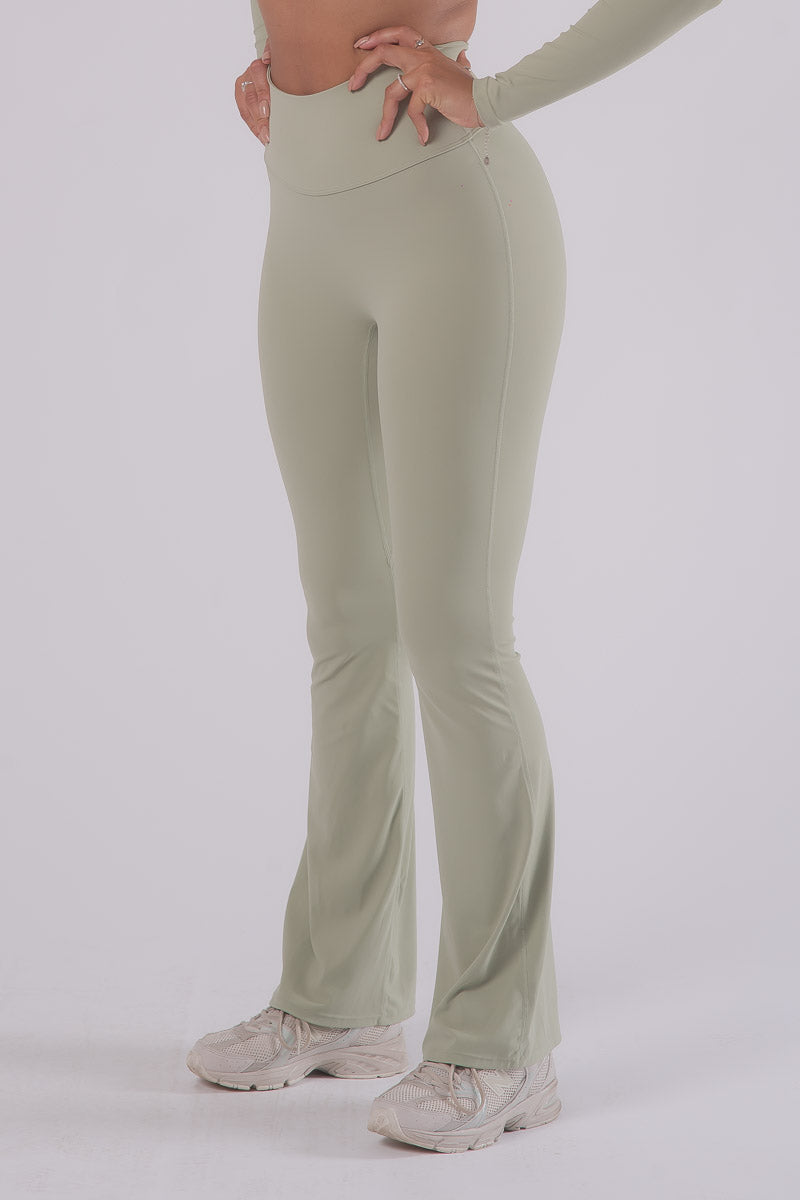 HD Seamless Scrunch Flared Pants - OLIVE