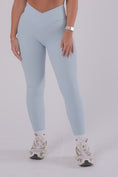 Load image into Gallery viewer, Ribbed Dream Leggings - ICE BLUE
